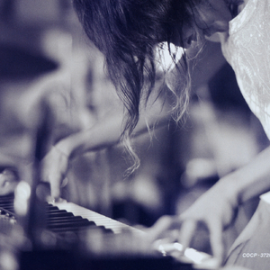 优秀处女开苞高潮毛片
